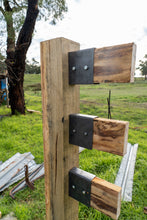 Load image into Gallery viewer, Rail Cleat. Post & Rail Fence Cleat